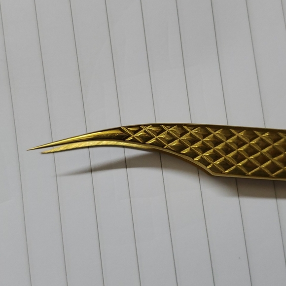Eyelash Tweezer, Stainless steel, Gold color coated. - Picture 2 of 4